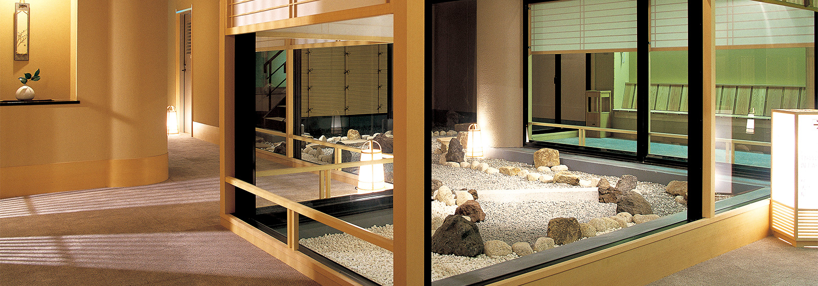 「若草の宿丸栄」